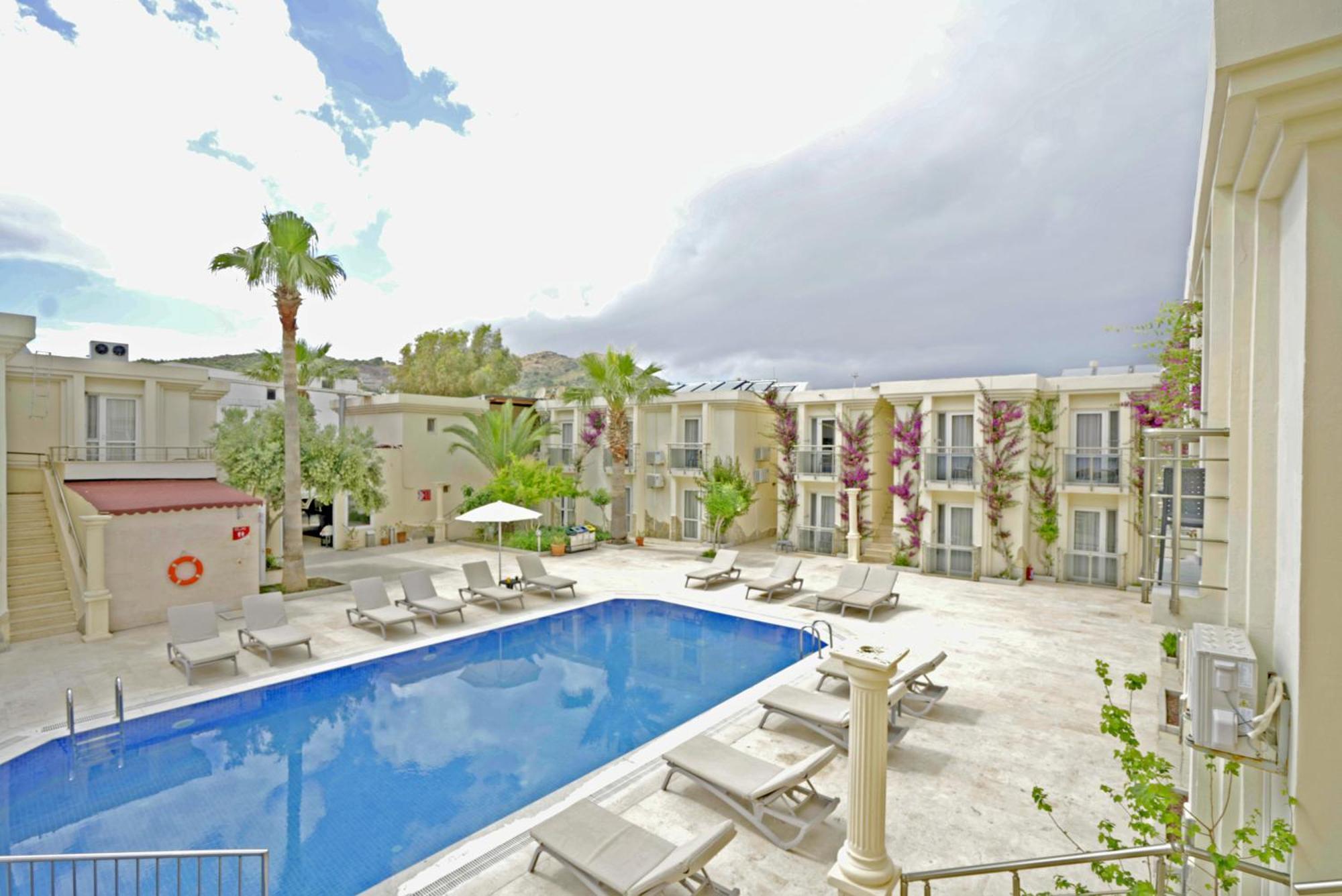 Oemer Aybak Beach Hotel Bodrum Bagian luar foto