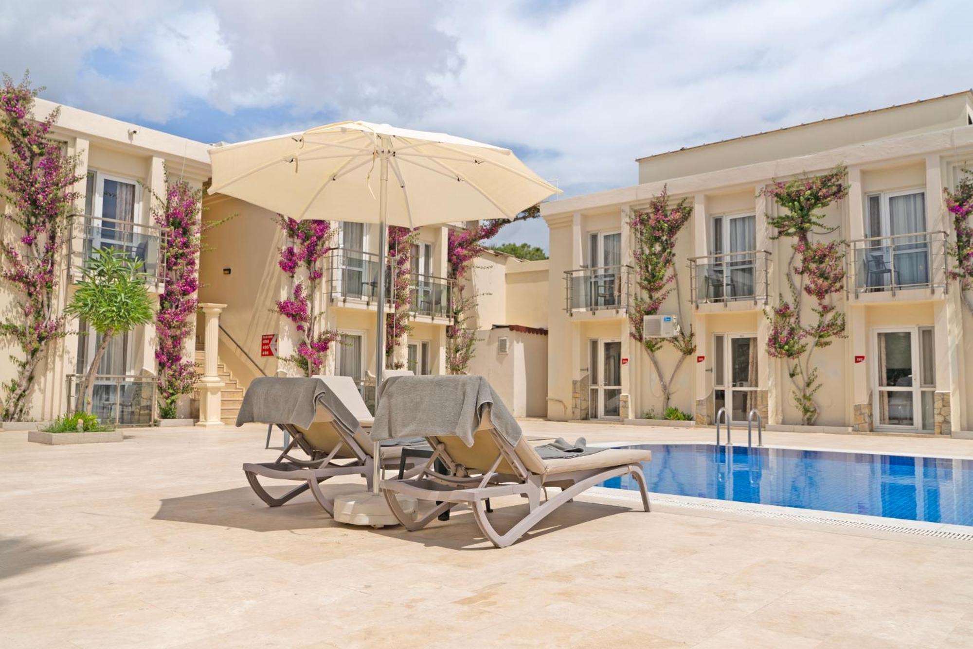 Oemer Aybak Beach Hotel Bodrum Bagian luar foto
