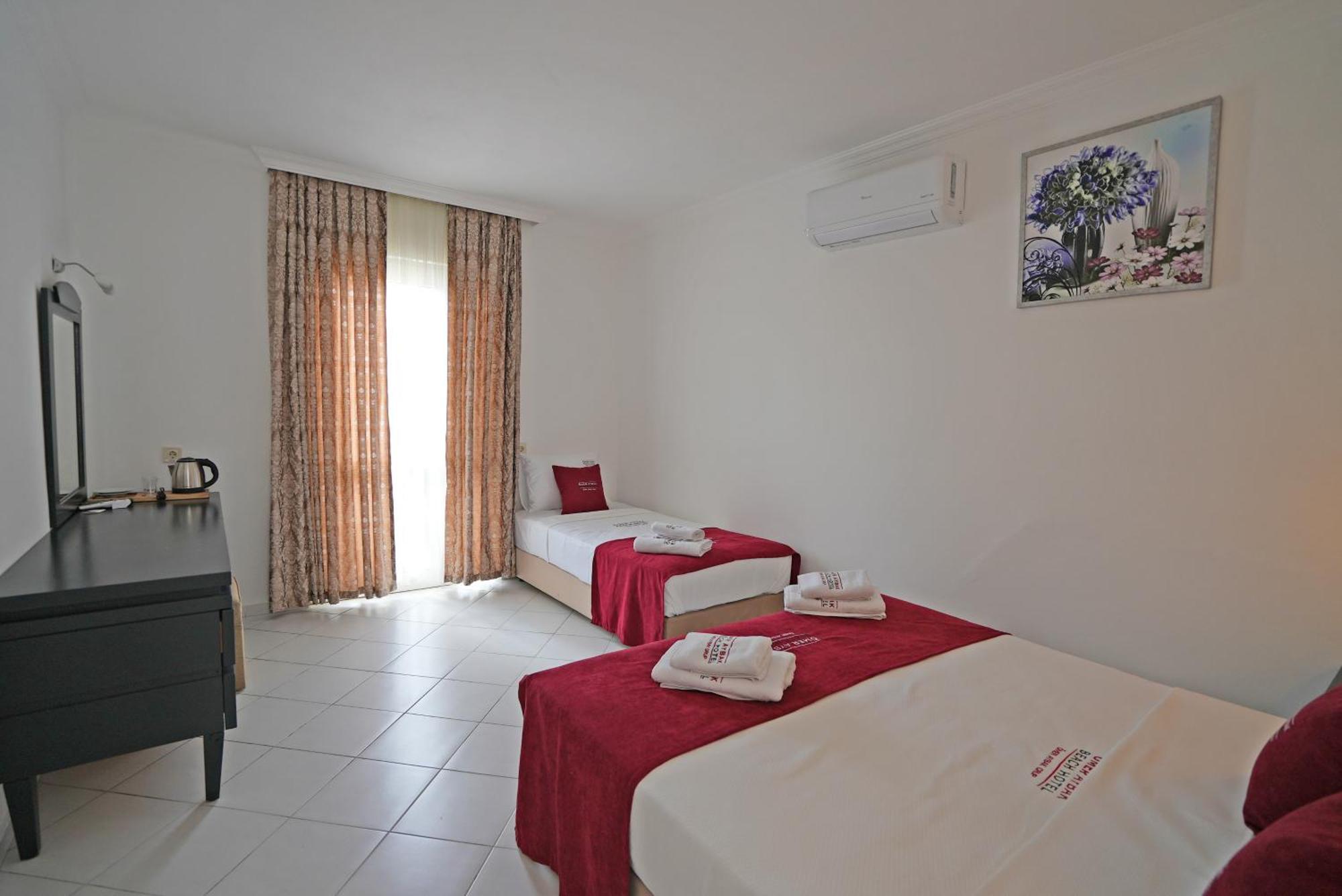 Oemer Aybak Beach Hotel Bodrum Bagian luar foto