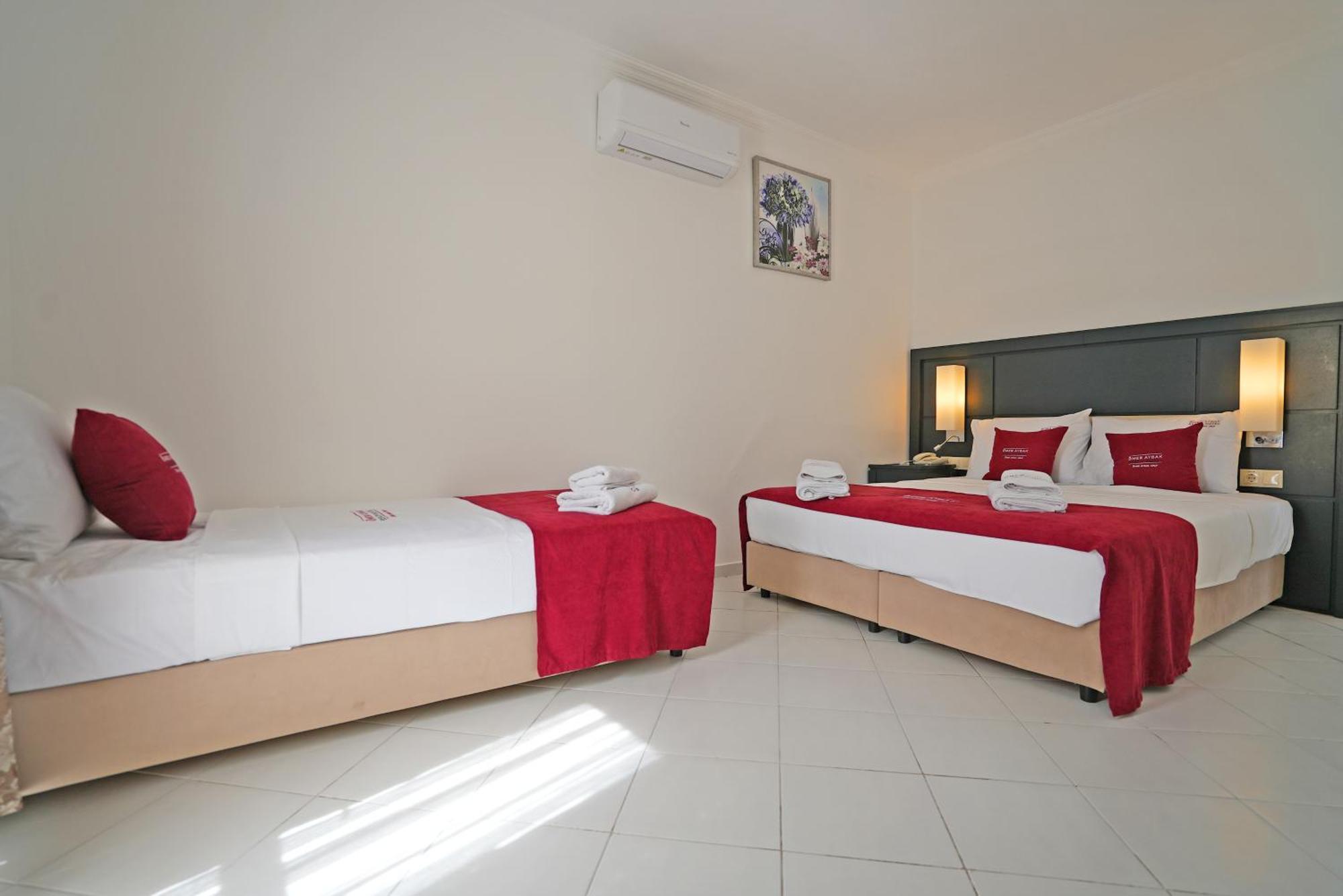 Oemer Aybak Beach Hotel Bodrum Bagian luar foto
