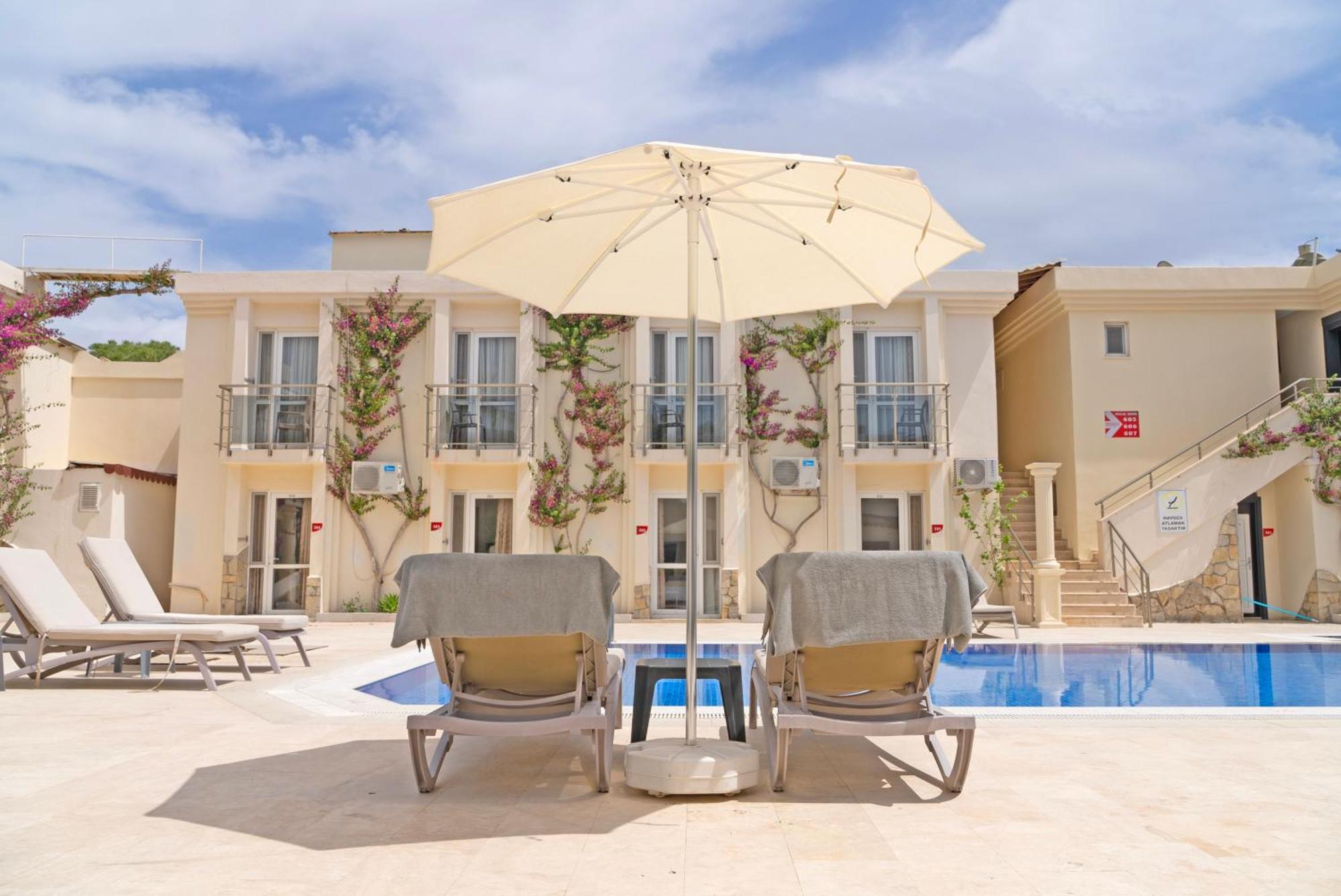 Oemer Aybak Beach Hotel Bodrum Bagian luar foto